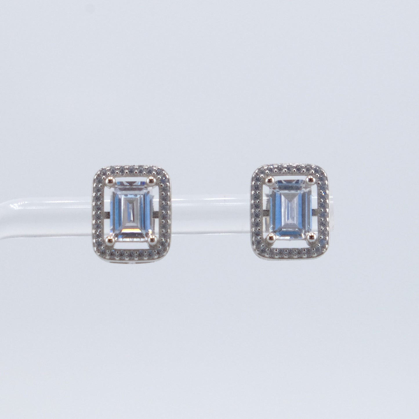 Emerald cut Stud