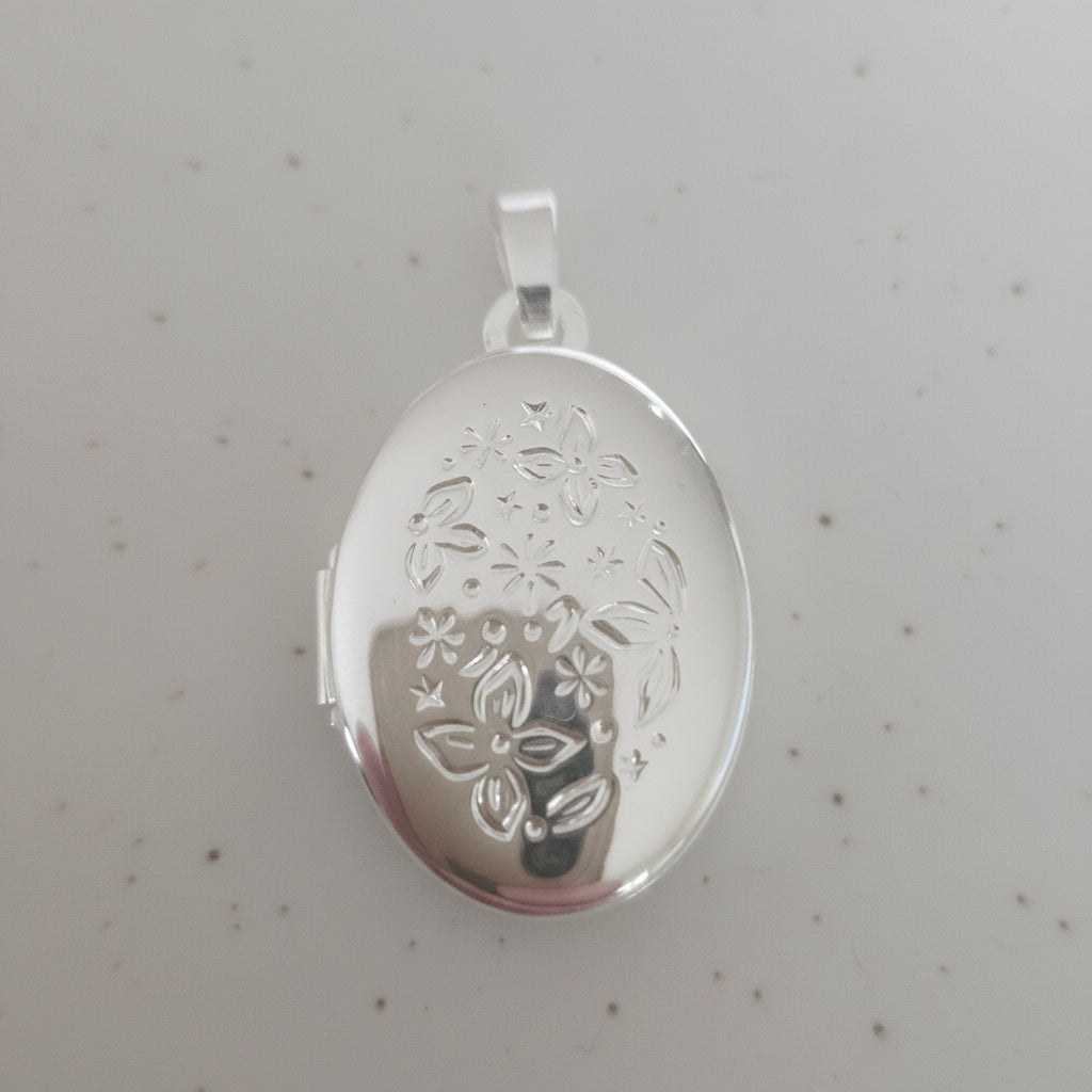 18mm Oval Locket