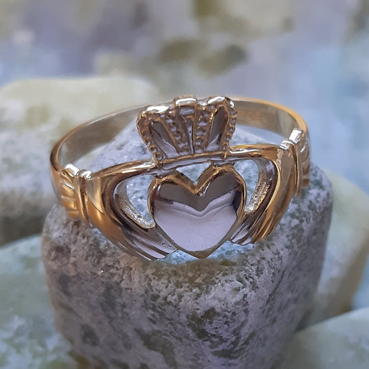 10ct Gents Claddagh Ring