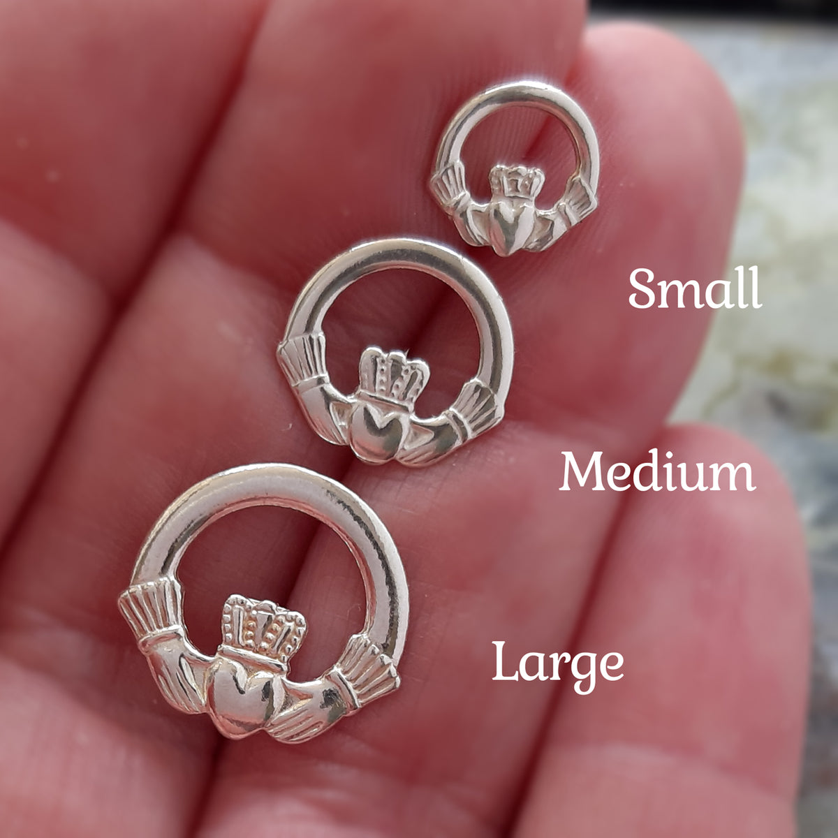 Med Claddagh Studs
