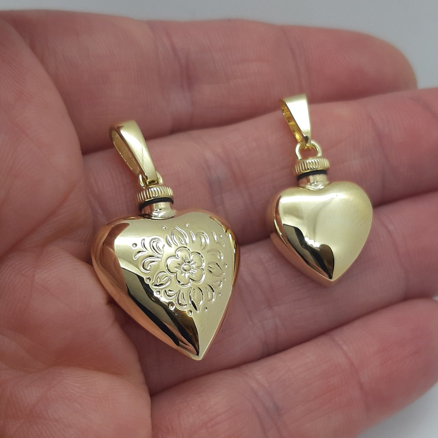 9ct 22mm Heart Container