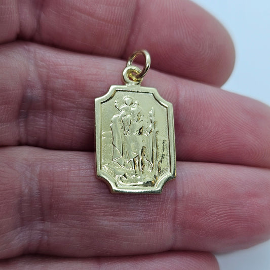 9ct 16mm St Chris