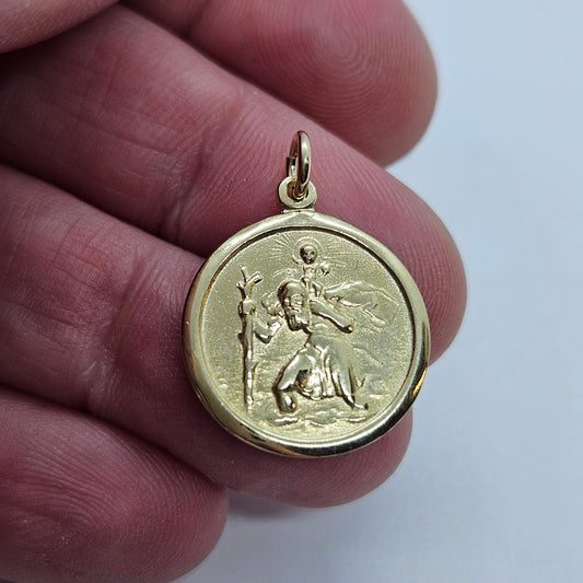 9ct 17mm St Chris, Travel