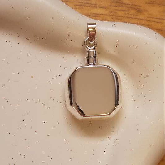 22mm Square Plain