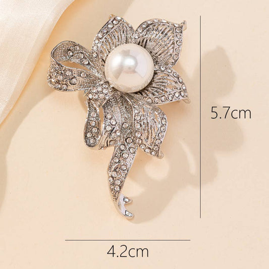 Flower Pearl Brooch