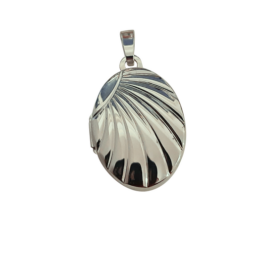 9ct 18mm Locket WG