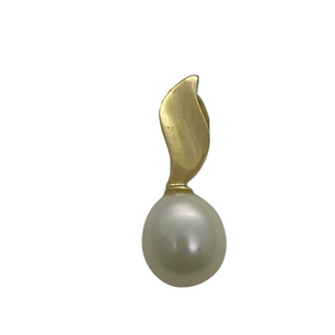 9ct Leaf On Pearl