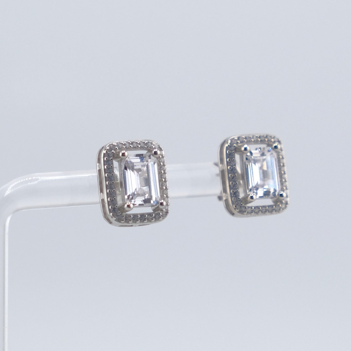 Emerald cut Stud