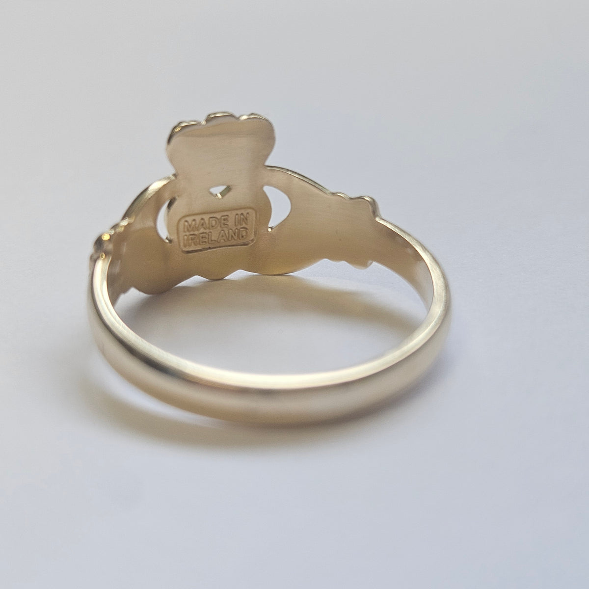 9ct Ladies Claddagh Ring