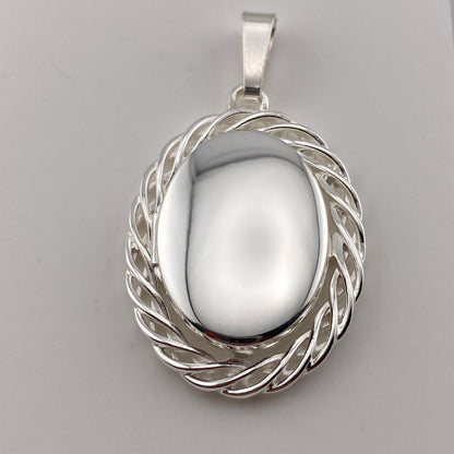 25mm Oval Locket