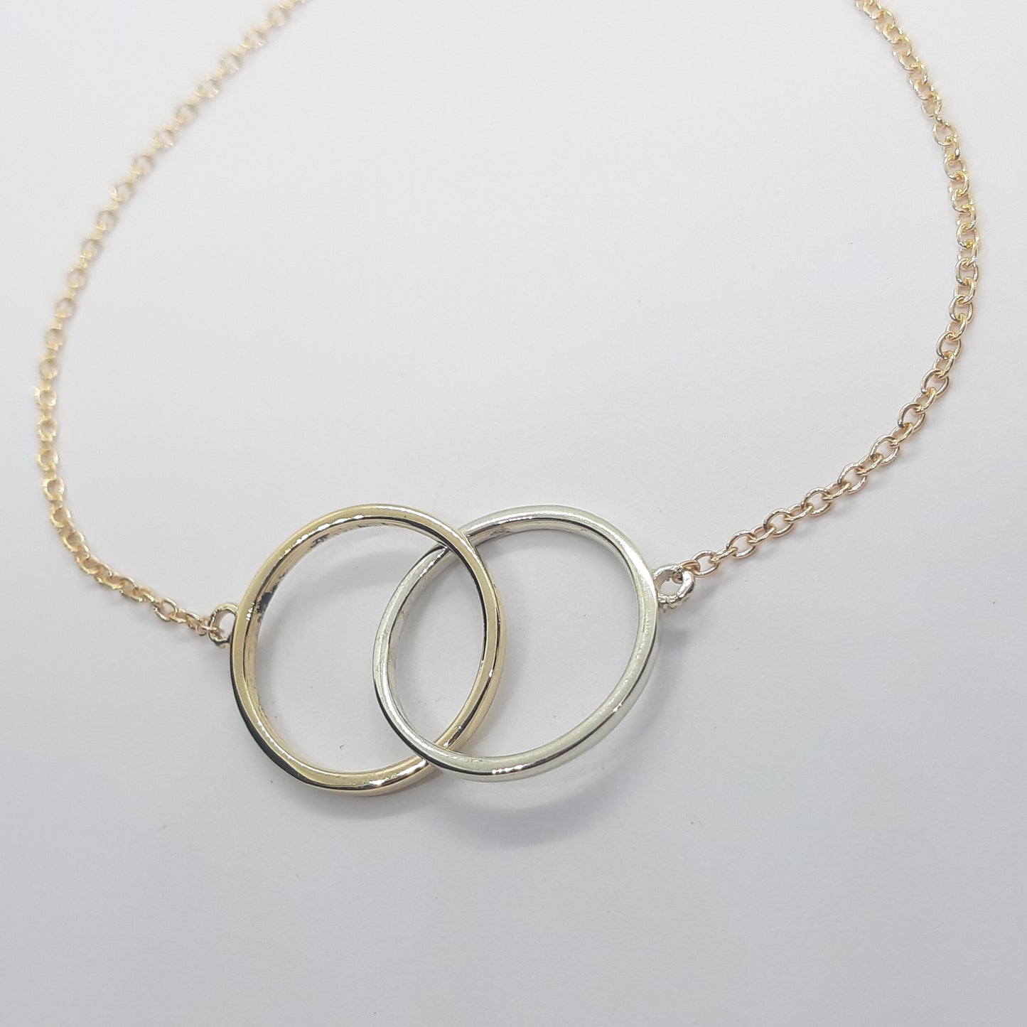 2 Loops Necklace
