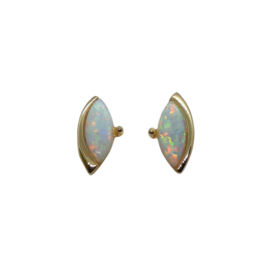 9ct Opal Sweep Stud