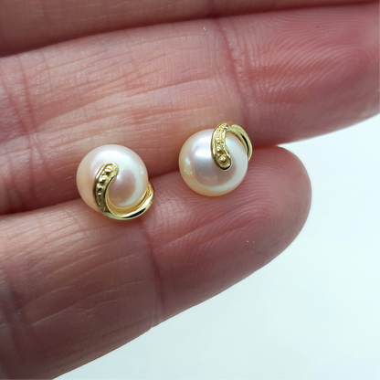 9ct Button pearl swirl