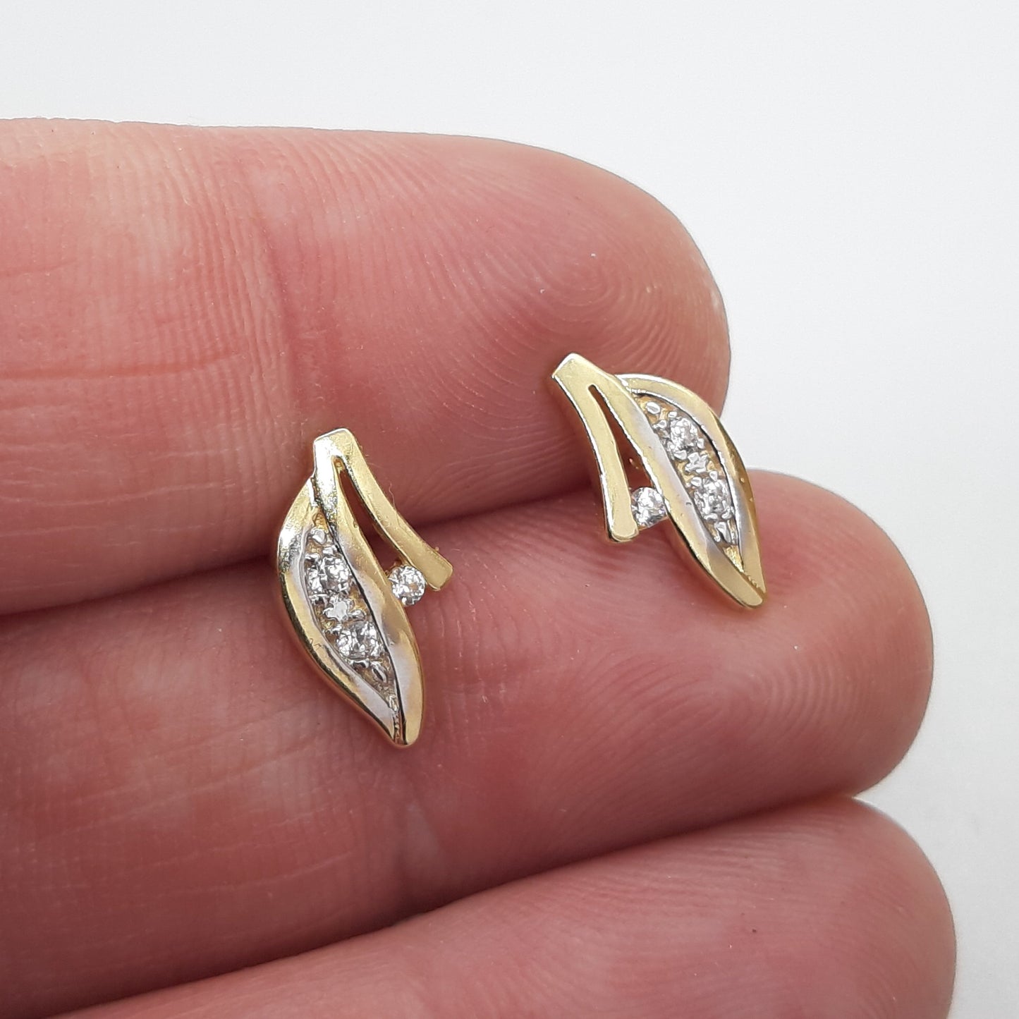9ct CZ studs